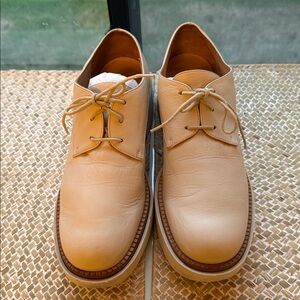 Paloma Barcelo’ Cream Leather Platform Oxfords  Euro 40